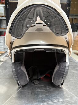 Výklopná helma Caberg M - 4