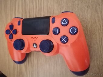 PS4 1TB + 2 ovladače + 6 her – TOP STAV - 4