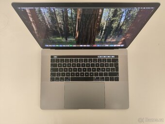 MacBook Pro 15" 2018 | i7 • 16GB • 256GB SSD - 4
