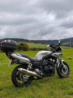 Yamaha Fzs 600 - 4