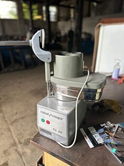 Krouhač zeleniny / Robot Coupe - CL30 - 4