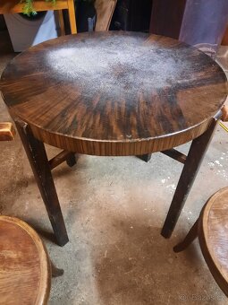 Stare židle a stůl - 4