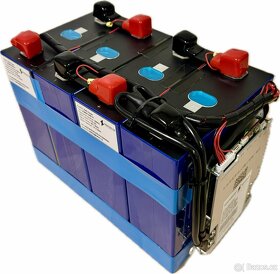 Sestavená kvalitní LiFePo4 baterie 12V/280Ah, smart BMS - 4