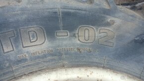 Kola Zetor 16, 9 -28 pneu Mitas - 4