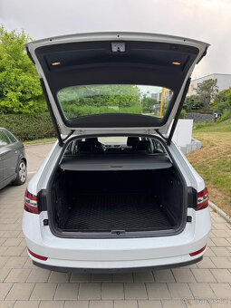 ŠKODA SUPERB III. 2.0TDi 140kW 4x4 DSG 2018 Kamera - 4