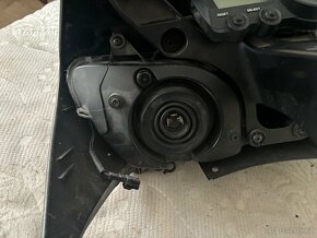 Predni cast na Yamaha R1 02-03 Rn09 - 4