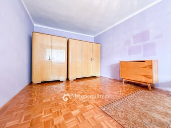 Prodej rodinného domu se dvěmi bytovými jednotkami, 246 m2 - - 4
