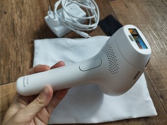 Philips Lumea IPL 7000 - 4