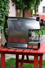 profesionální kávovar La Marzocco GB5 3gr - 4