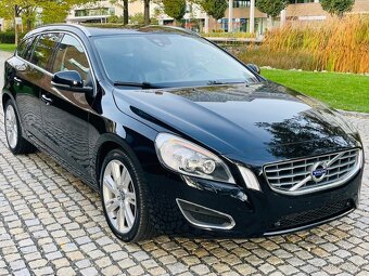 Volvo V60 2.4D5 5-VÁLEC MANUÁL VÝHŘEV KAMERA TAŽNÉ SERVISKA - 4