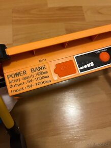 Solární pracovní světlo s power bankou - 4