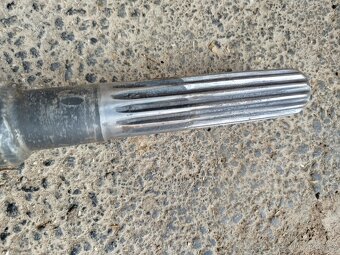 Kříž,pohon přední nápravy - 4