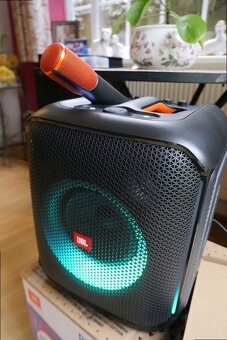 JBL Partybox encore s mikrofonem - 4