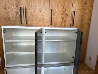 Skříňka IKEA Besta s dvířky - 4