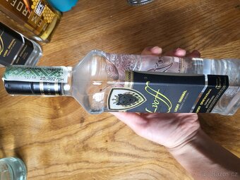 5x ukrajinská vodka + jeden rum - 4