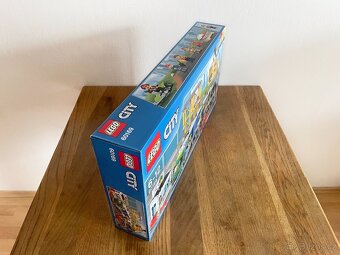 nové Lego City 60169 Nákladní terminál - 4