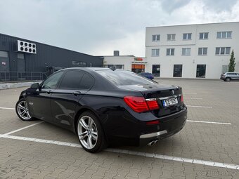 BMW 730 D model F01 M-Paket - 4