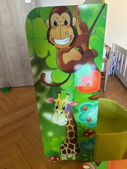 Regál na hračky s trouhlou - 4