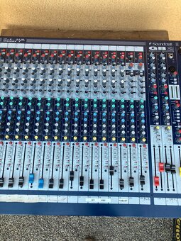 Mixážní pult Soundcraft GB2-16CH - 4