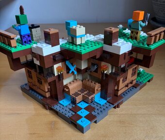 Lego Minecraft 21134, Základna ve vodopádu - 4