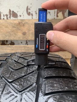 4ks 235/35/19 Pirelli Sottorezo/2016/91V/zimní 5.5m - 4
