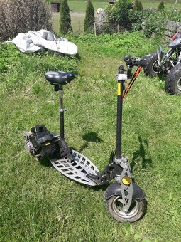 Prodám benzinovou koloběžku X-Scooters 09 MAX 70 ccm - 4