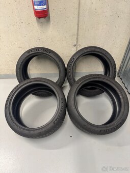 Michelin PS4s, 275/35/R19 - 4