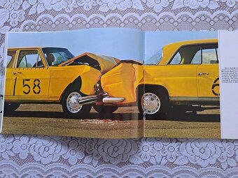 Mercedes Benz 220, 230 firemní prospekt z roku 1970 - 4