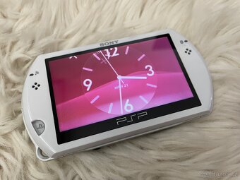 PSP GO - 4