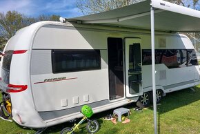 Půjčím luxusní karavan Hobby 650 - nechte se hýčkat - 4