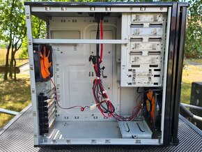 PC skříň Thermaltake soprano DX - 4