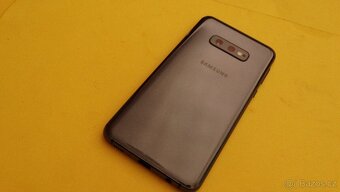 Samsung Galaxy S10e - 4