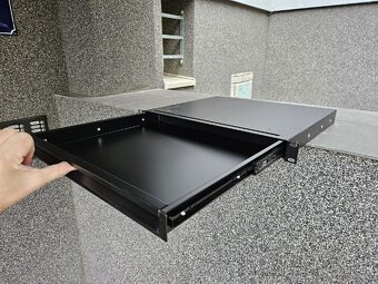 Adam Hall 1U rack šuplík - 4