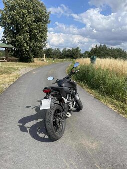 Honda CB 125R - 4