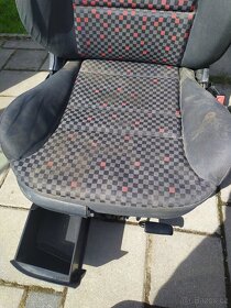 Audi A3 1.6i 3.dverove dily interiéru - 4