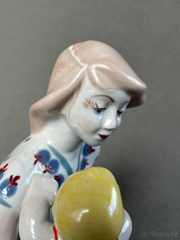 Porcelánová soška Mateřství 17 cm, Polonne USSR - 4