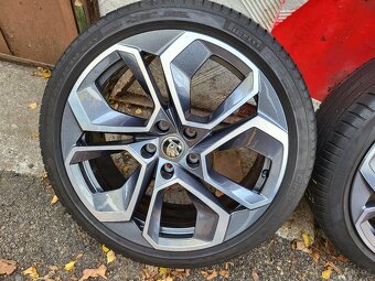 19" letní Škoda Octavia IV RS ALTAIR original 225/40/19 6mm - 4