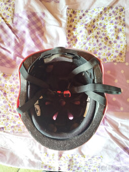 Dívčí helma - 4