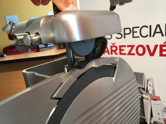 Nářezový stroj MANCONI 300 VK-VE (ZÁRUKA) - 4