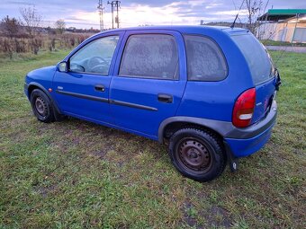 Opel Corsa 1.2i Model 2001 - 4