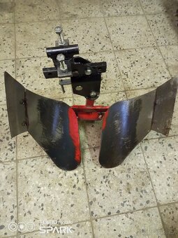 Prodám zahradní kultivátor Maufild - 4