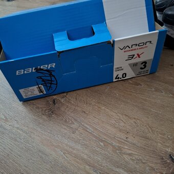 Brusle Bauer Vapor 3X - 4