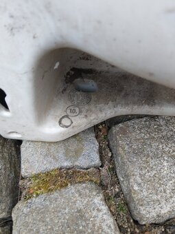 Umyvadlo a zachodová mísa - 4