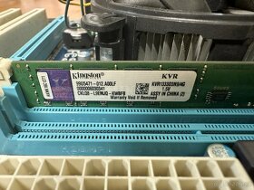 GIGABYTE GA-H61M-S2PV + Pentium G870 + 4GB RAM - 4