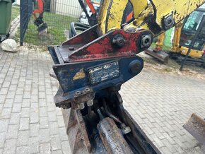 Yanmar SV15 - 4