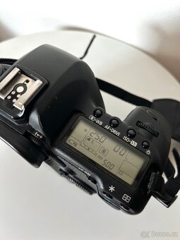 fotoaparát Canon EOS 5D Mark II + příslušenství - 4