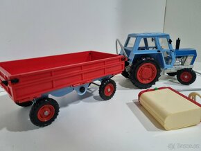 KDN - stará hračka - TRAKTOR ZETOR Crystal 8011 - 4