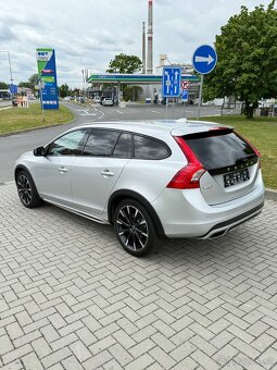 Volvo V60 Cross Country AWD—D4 2.4 140kw—AUTOMAT—2015– - 4