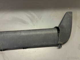 Octavia 1 liftback kryt nosiče zámku P, L a střed - 4