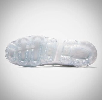 NIKE Air VaporMax PLUS 2019 "White platinum" - 4